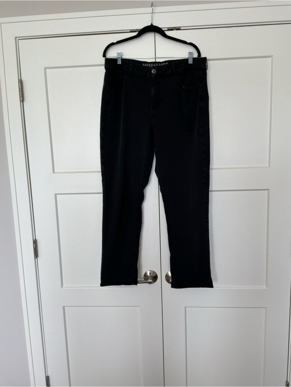 American Eagle Outfitters Women's Black Straight Leg Pants